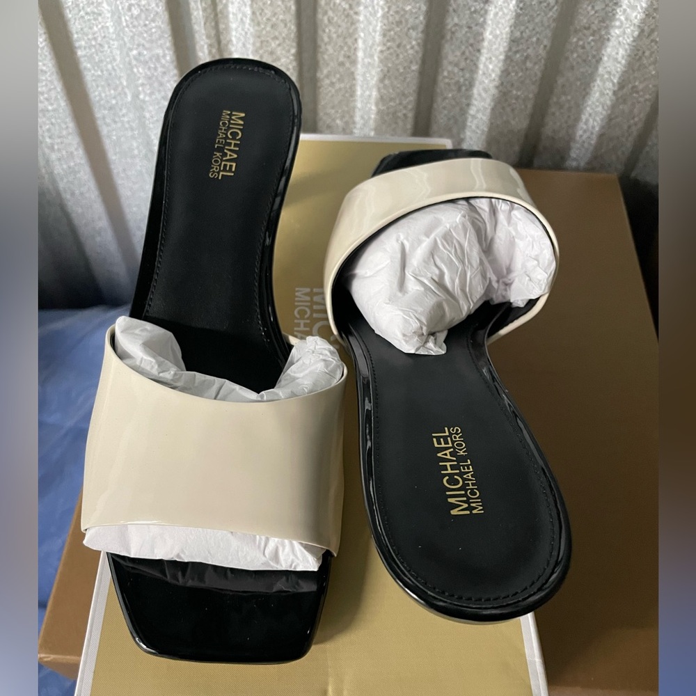 Michael Kors Black and Cream Amal Kitten Sandal